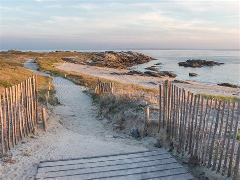 Il Quai de la Fosse: Affascinante Viaggio nel Passato e Presente di Quiberon