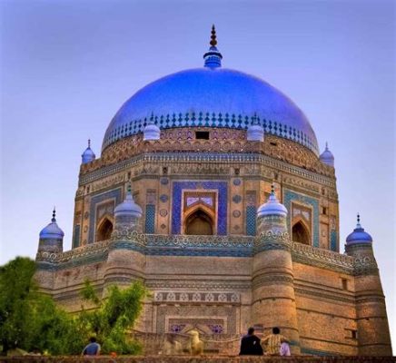  Il Mausoleo di Shah Rukn-e-Alam: Un capolavoro architettonico che sfiora il cielo!